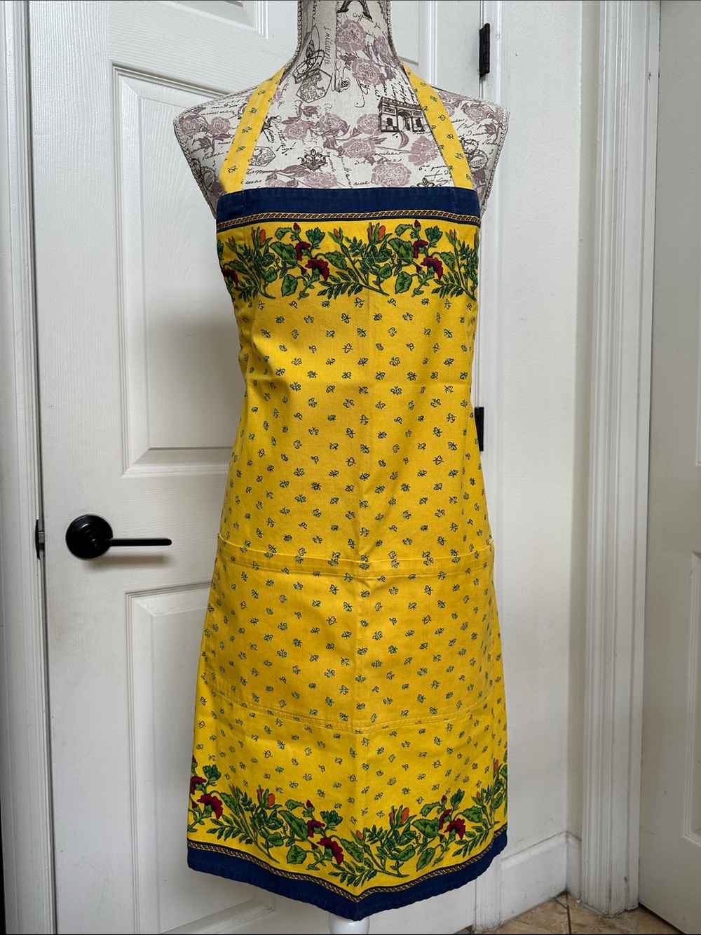 William Sonoma Yellow Floral Halter Kitchen Apron-One Size 100% Cotton